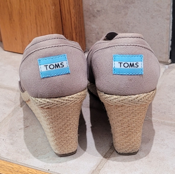 Tom's Tan Calypso Canvas Wedge Espadrilles Women's Size 9 - Picture 4 of 9